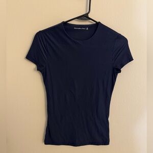 Abercrombie & Finch Bodycon Navy Blue T-Shirt in Size XSmall (never worn)